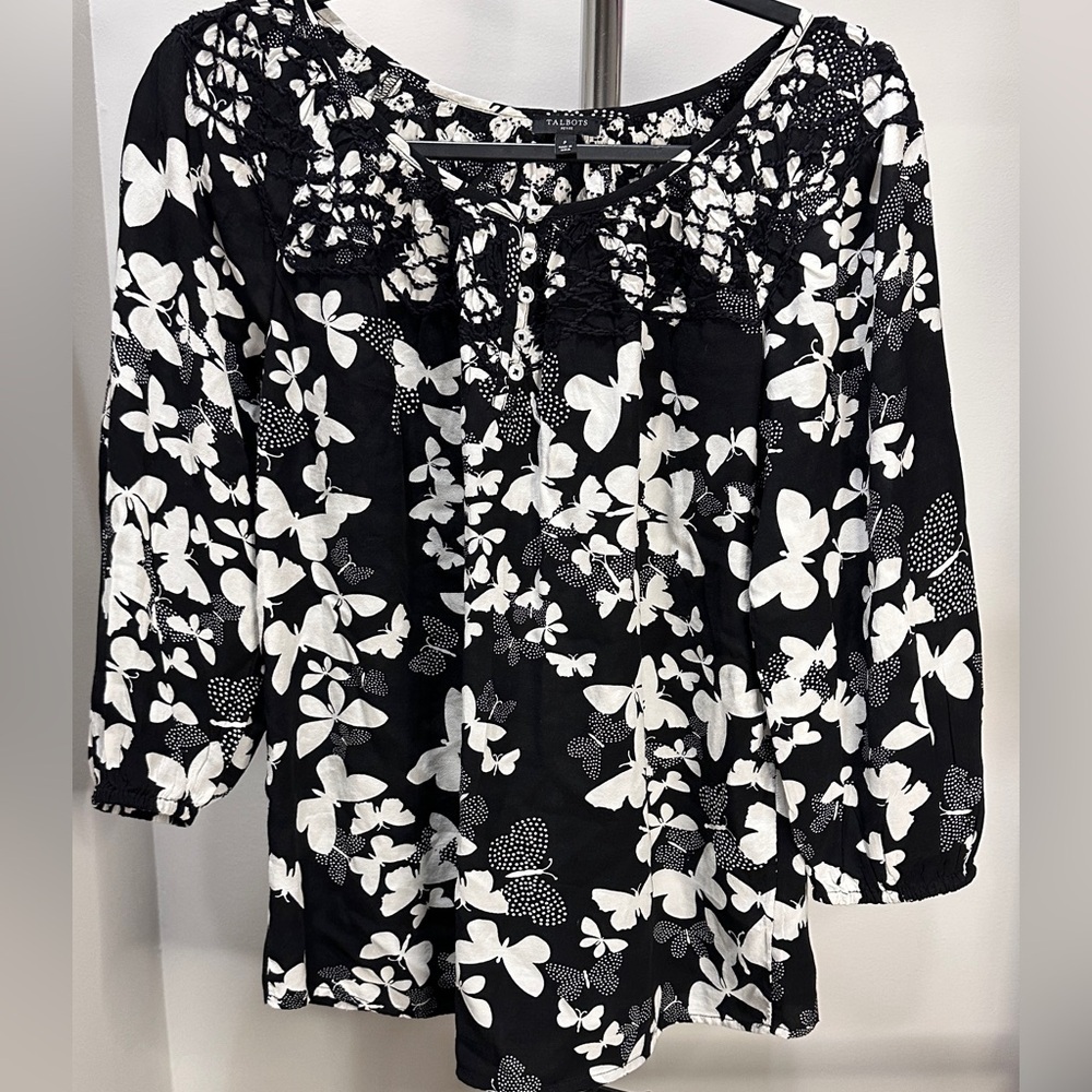 Talbot’s Black and White Butterfly Print Babydoll Style, Size P 3/4 Sleeve